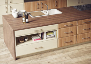 Milano - Natural Aida Walnut & High Gloss Mussel 03